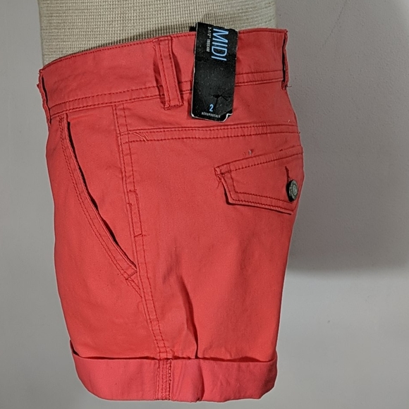 NWT Aeropostale Midi Twill Short Size 2 - Picture 3 of 7